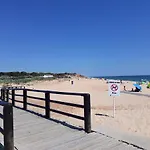Apartamento Colina Ferias- Garagem & Wifi Quarteira