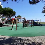 Colina Ferias- Garagem & Wifi * Quarteira