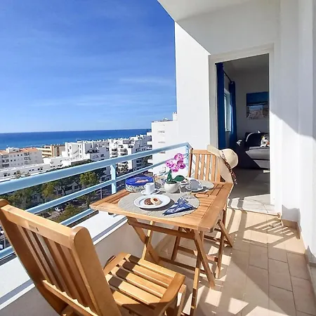 Colina Ferias- Garagem & Wifi דירה *