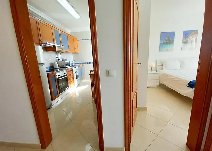 Colina Ferias- Garagem & Wifi דירה קווארטיירה