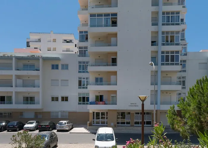 Colina Ferias- Garagem & Wifi 아파트