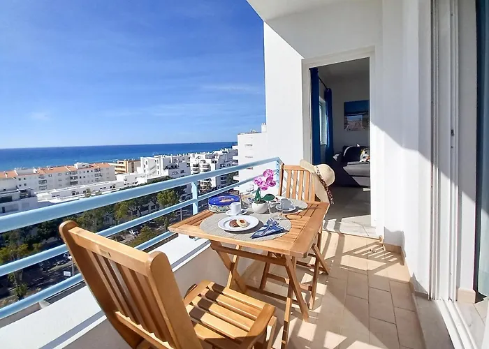 Colina Ferias- Garagem & Wifi Apartamento *