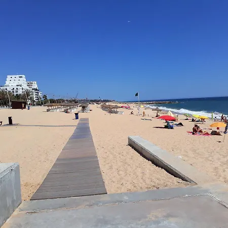 Colina Ferias- Garagem & Wifi Apartment